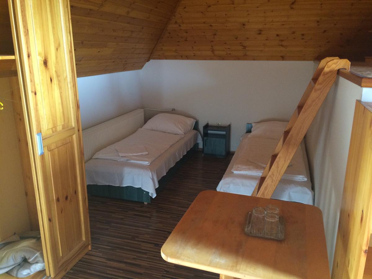 Venusz Panzio Es Vendeglo Bed & Breakfast Bagod Exterior photo
